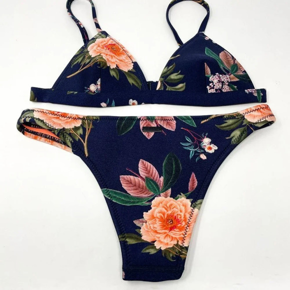 Triangl Delilah Floral Neoprene Bikini Set Size Small - Picture 5 of 9